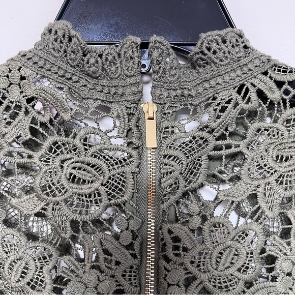 NWT Nanette Lepore Winding Vines Mock Neck Guipure Lace Tank Blouse Olive Green - Picture 6 of 10